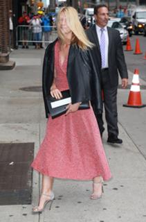 Claire Danes feet photo thumbnail