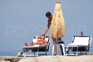 Claire Danes feet photo thumbnail