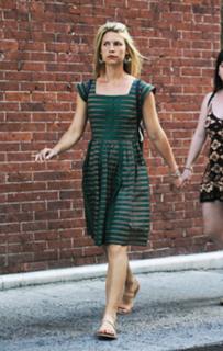Claire Danes feet photo thumbnail