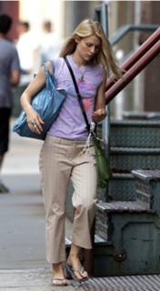 Claire Danes feet photo thumbnail
