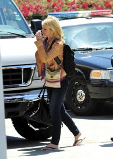 Claire Danes feet photo thumbnail