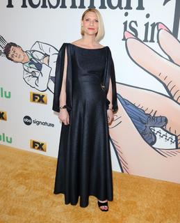 Claire Danes feet photo thumbnail