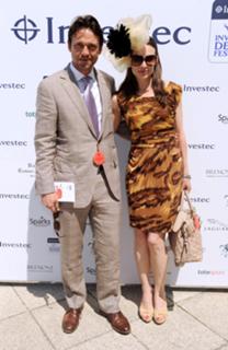 Claire Forlani feet photo thumbnail