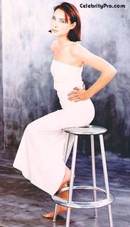 Claire Forlani feet photo thumbnail