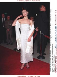Claire Forlani feet photo thumbnail