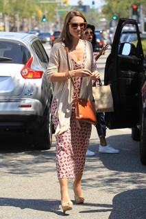 Claire Forlani feet photo thumbnail