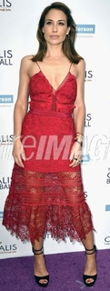 Claire Forlani feet photo thumbnail