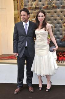 Claire Forlani feet photo thumbnail