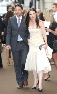 Claire Forlani feet photo thumbnail