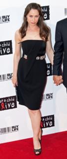 Claire Forlani feet photo thumbnail