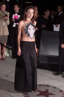Claire Forlani feet photo thumbnail