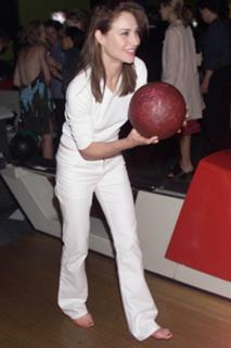 Claire Forlani feet photo thumbnail