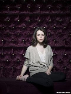 Claire Foy feet photo thumbnail
