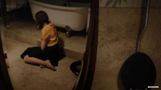 Claire Foy feet photo thumbnail