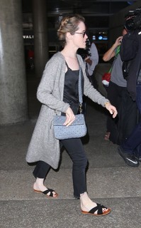 Claire Foy feet photo thumbnail
