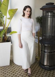 Claire Foy feet photo thumbnail