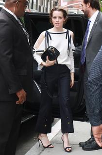 Claire Foy feet photo thumbnail