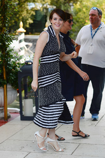 Claire Foy feet photo thumbnail