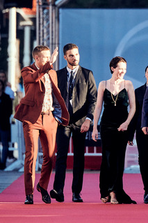 Claire Foy feet photo thumbnail