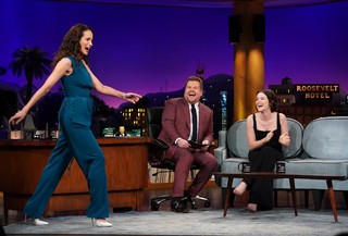 Claire Foy feet photo thumbnail