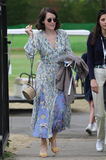 Claire Foy feet photo thumbnail