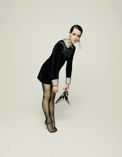 Claire Foy feet photo thumbnail