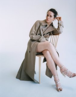 Claire Foy feet photo thumbnail