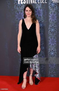 Claire Foy feet photo thumbnail