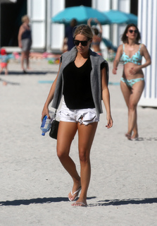 Claire Holt feet photo thumbnail