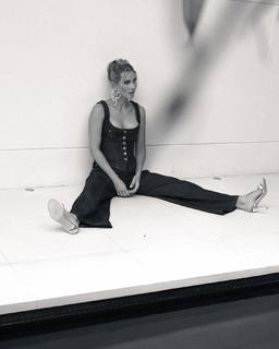 Claire Holt feet photo thumbnail