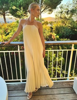 Claire Holt feet photo thumbnail