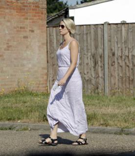 Claire Richards feet photo 9