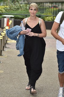 Claire Richards feet photo 6