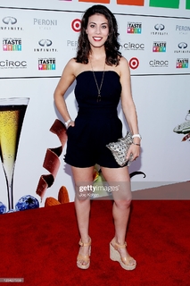 Claire Robinson feet photo 5