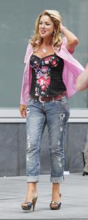 Claire Sweeney feet photo thumbnail