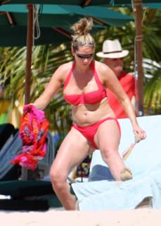 Claire Sweeney feet photo thumbnail