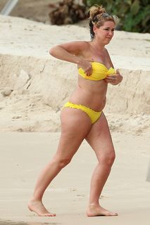 Claire Sweeney feet photo thumbnail