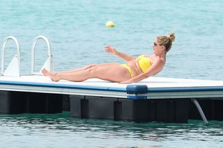 Claire Sweeney feet photo thumbnail