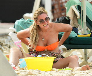 Claire Sweeney feet photo thumbnail