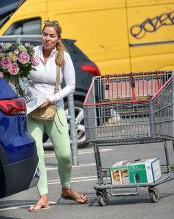 Claire Sweeney feet photo thumbnail