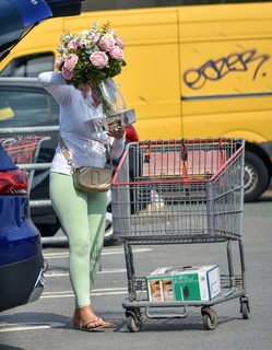 Claire Sweeney feet photo thumbnail