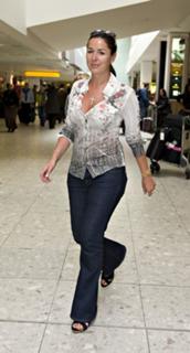 Claire Sweeney feet photo thumbnail
