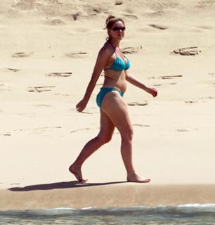 Claire Sweeney feet photo thumbnail