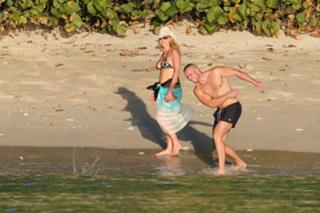 Claire Sweeney feet photo thumbnail