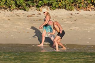 Claire Sweeney feet photo thumbnail