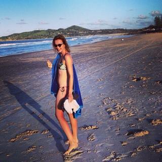 Claire van der Boom feet photo 11