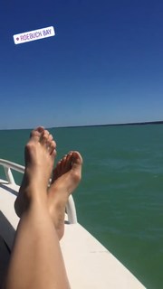 Claire van der Boom feet photo 13