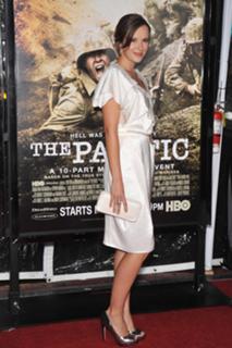 Claire van der Boom feet photo 3