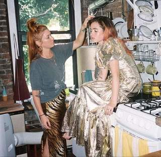 Clairo feet photo thumbnail