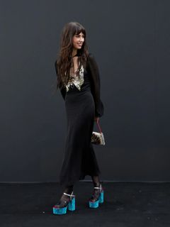 Clairo feet photo thumbnail